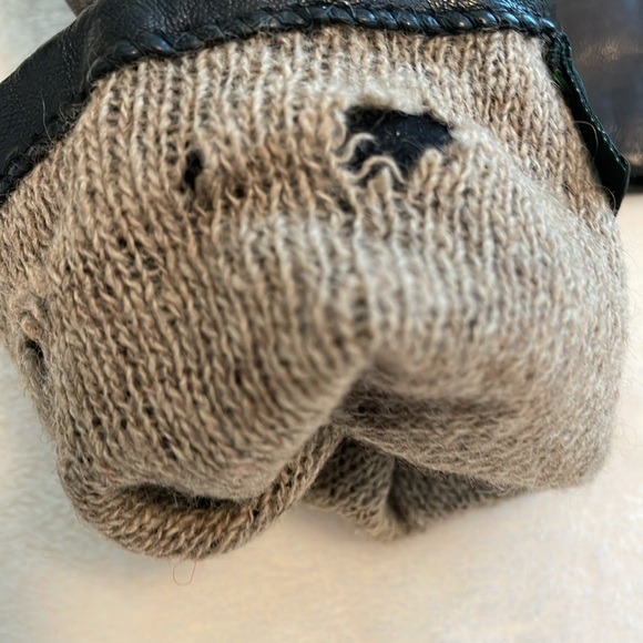 Charter Club Cashmere-Lined Leather Gloves, size Small, black w/tan cashmere - Picture 7 of 12